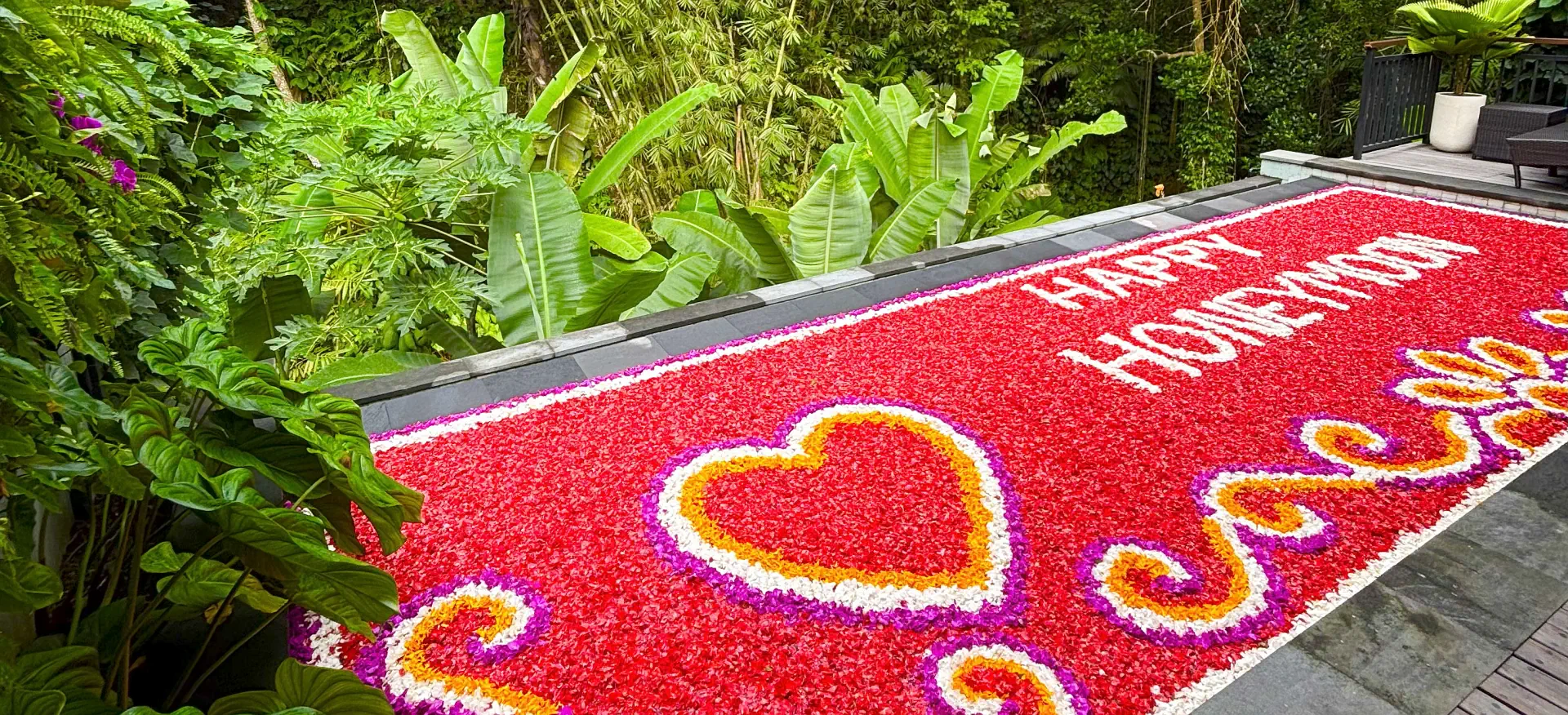 flower pool, honeymoon